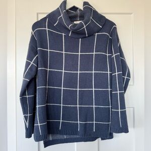 Kirundo Blue and White Knit Turtleneck Sweater
